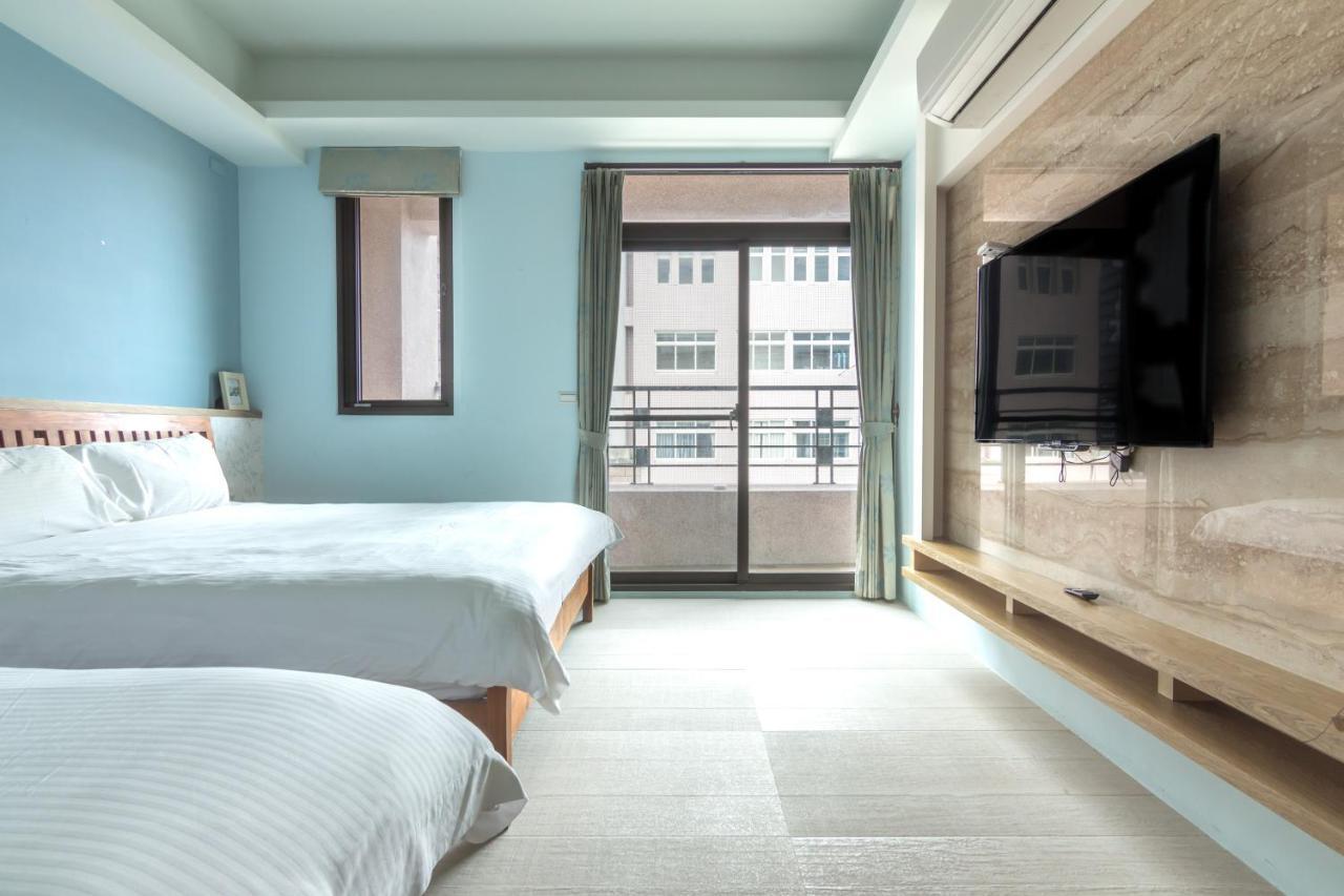 Jhongshan Building Bed And Breakfast Kota Hualien Bagian luar foto