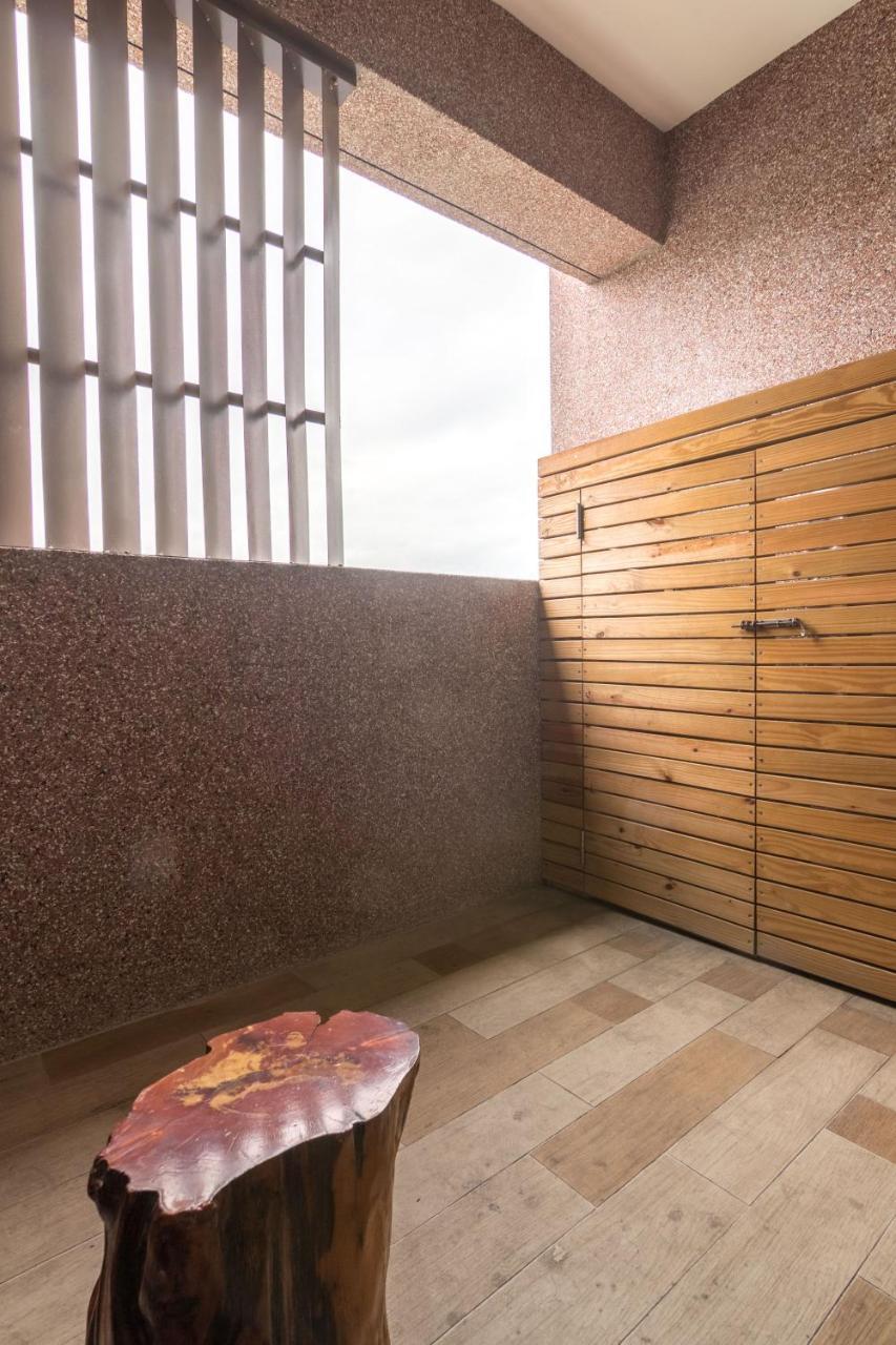 Jhongshan Building Bed And Breakfast Kota Hualien Bagian luar foto