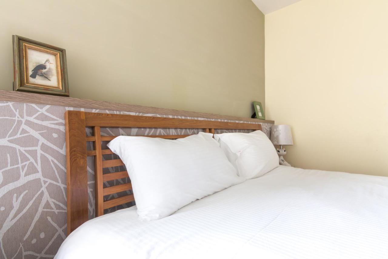Jhongshan Building Bed And Breakfast Kota Hualien Bagian luar foto
